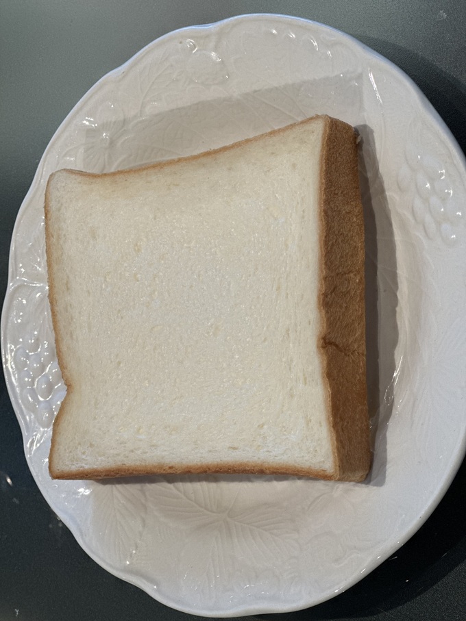 丹那牛乳とスーパーあおきのコラボした食パンがおいしい | 『く